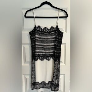 Ann Taylor Black lace and white Dress - Size 4